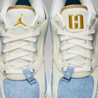 Jordan Heir Series 'Denim and Gold' Women's Basketball Shoes. Nike AU